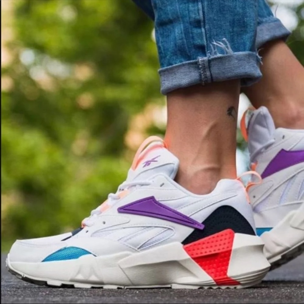 NWOB Reebok aztrek double pops sneakers